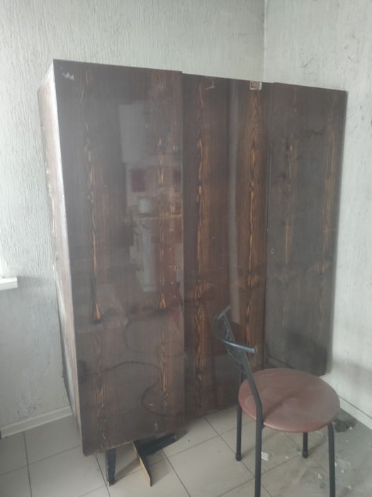 Отдам шкаф на дрова