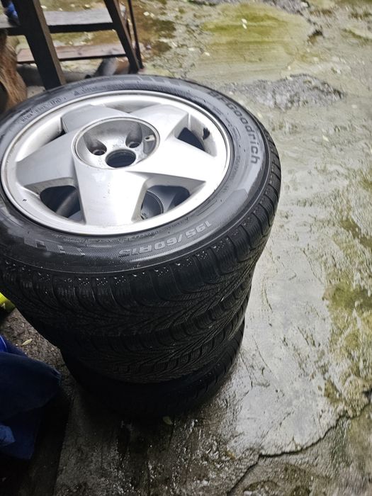 Jante aliaj Opel astra cu cauciucuri M+S