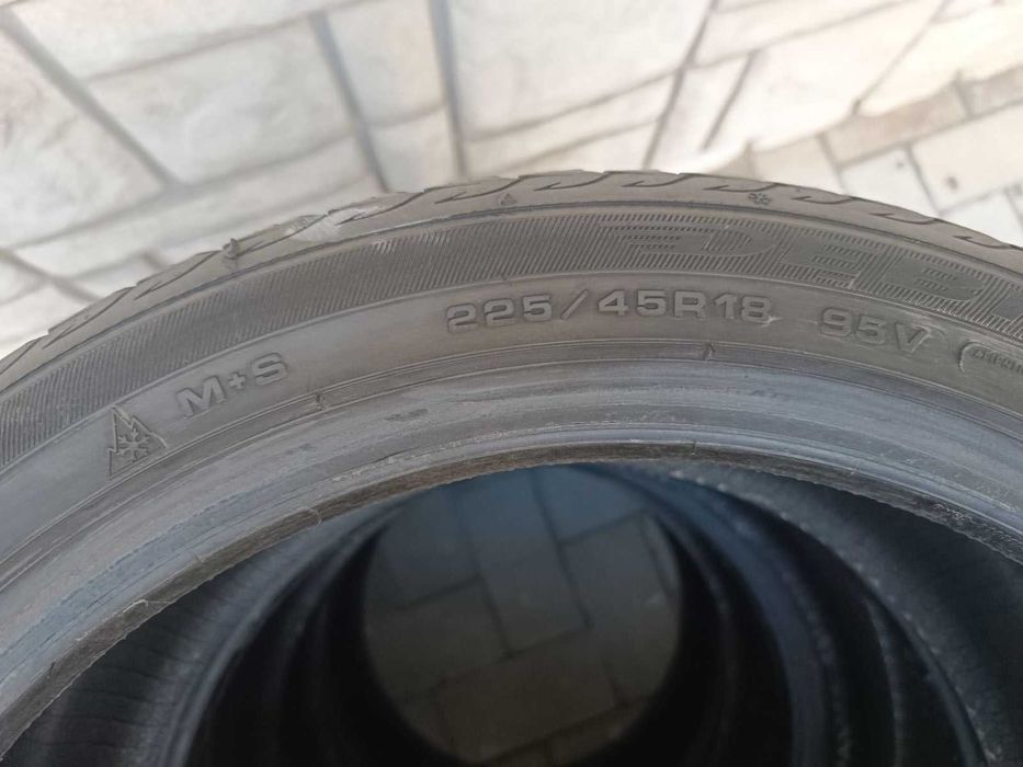 продавам зимни гуми 4 бр. debica frigo 225/45 R18