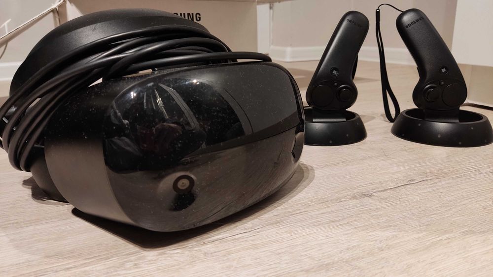 VR-шлем Samsung HMD Odyssey +