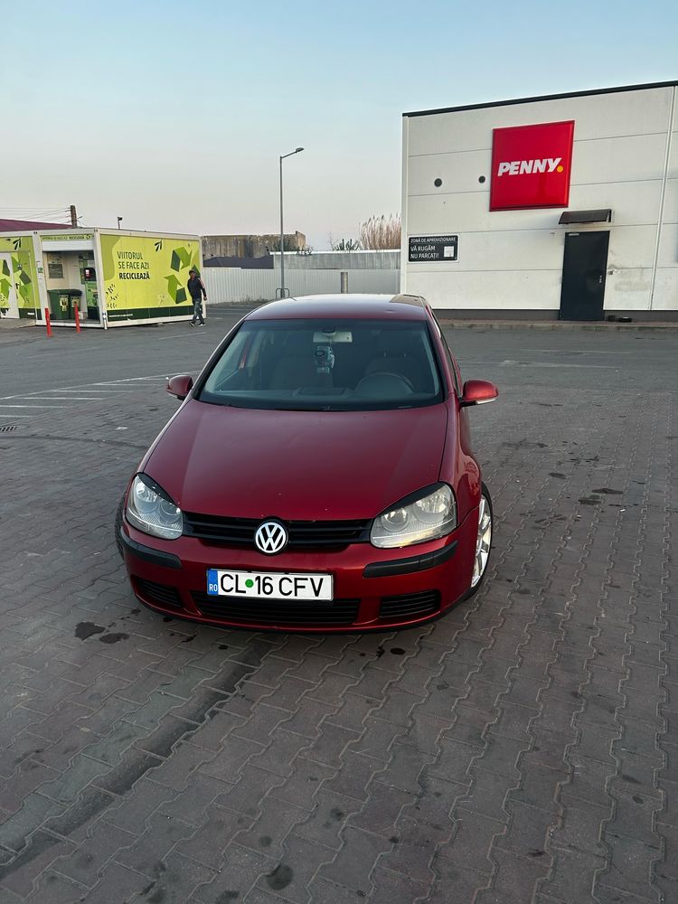 Volkswagen Golf V de vânzare