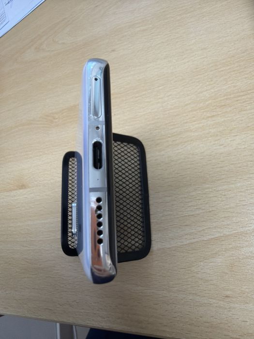 Продавам Huawei p40 prо