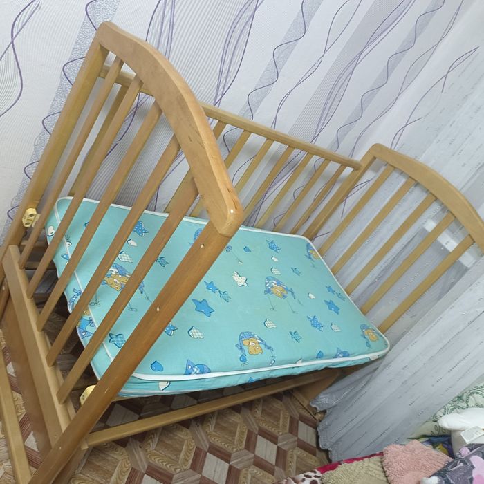 Детская кроватка