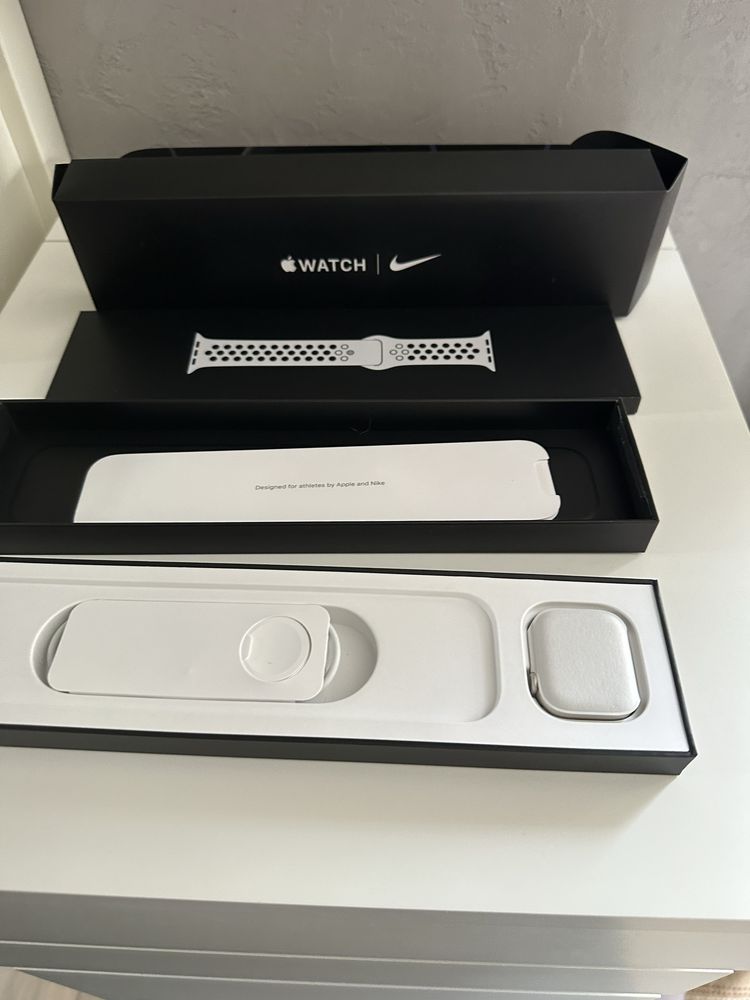 Apple Watch Nike7,GPS,carcasa Starling Aluminium41mm,PurePlatinu Nik