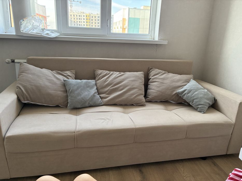 диван 1,5 мес в использовании