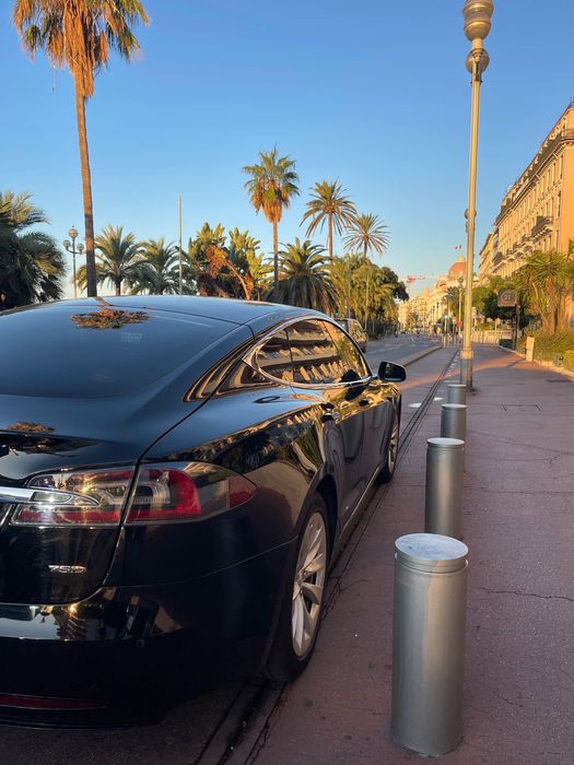 Vand  Tesla  an 2018