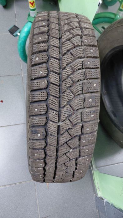 Зимние шины шипованные