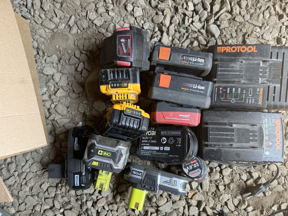 Acumulator milwaukee 5ah,ryobi 5ah,2ah,dewalt 5ah