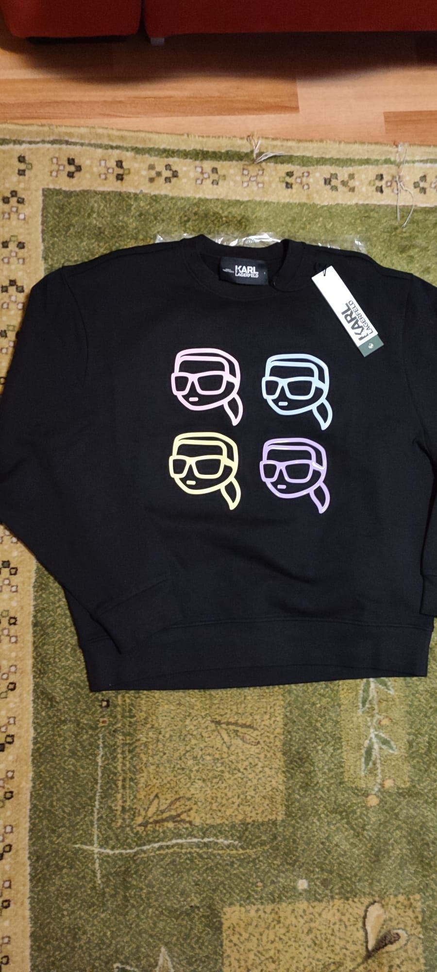 Bluza KARL Lagerfeld originala dama marimea M,L model nou deosebita