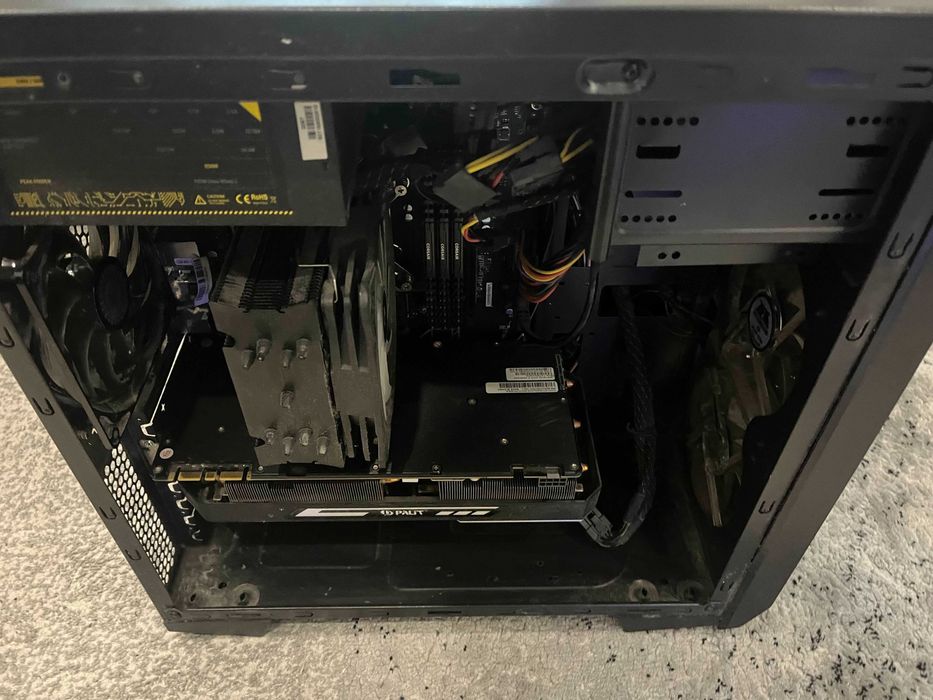 PC I7-7700, GTX 1070ti 8GB VRAM, 16 gb ram DDR3,sursa 650W gold