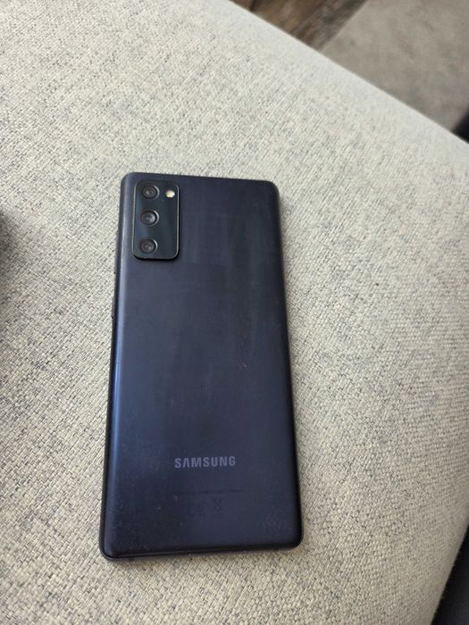 Samsung Galaxy S20Fe DS, 128 GB, 6GB RAM + încărcător wireless + husa