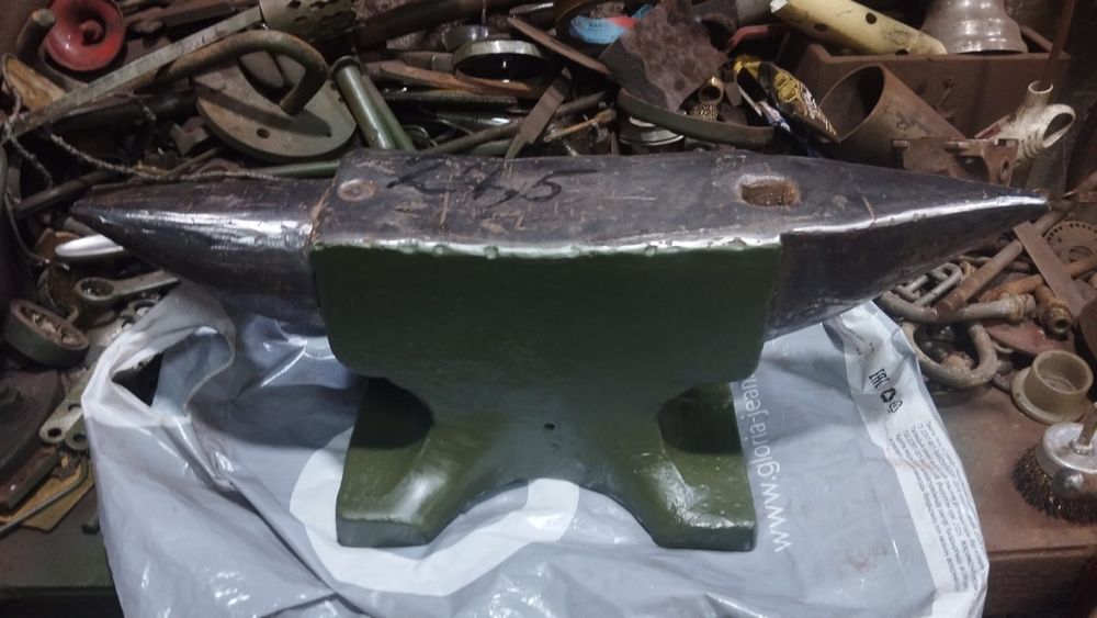 Наковальня СССР продам вес 27/5 кг