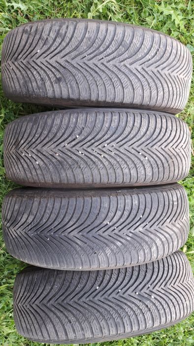 Vând 4 cauciucuri iarna 215 65 16