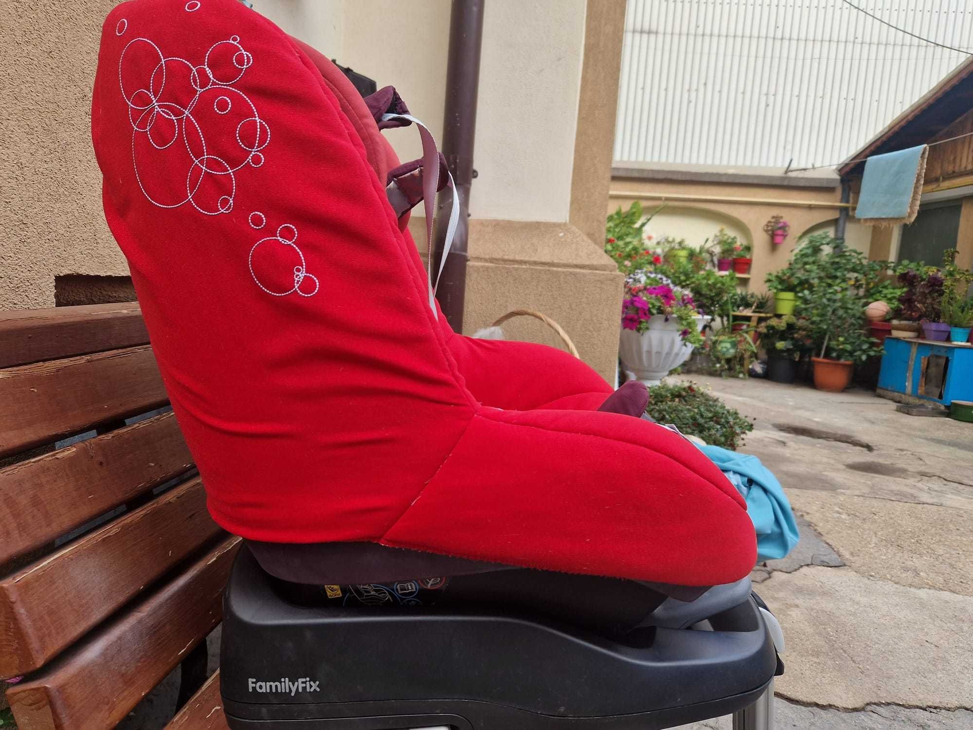 Scaun auto Maxi Cosi Pearl cu baza FamilyFix IsoFix