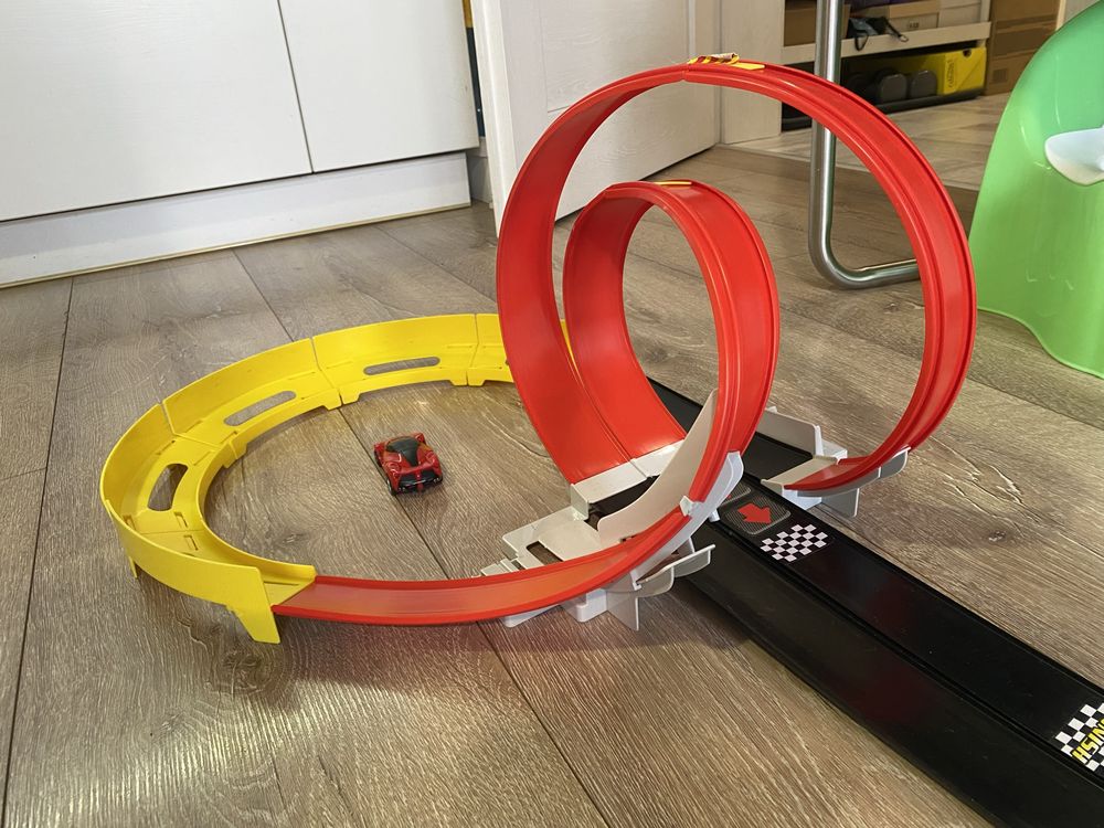Писта 'Ferrari Race & Play Go Gears Burago'