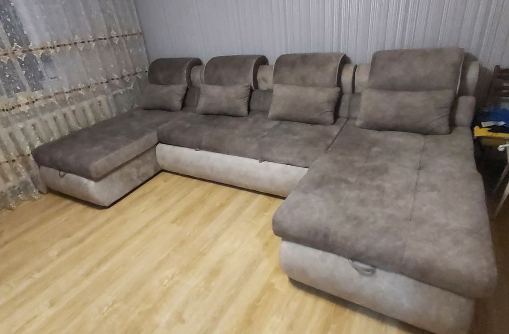 Продаётся большой диван