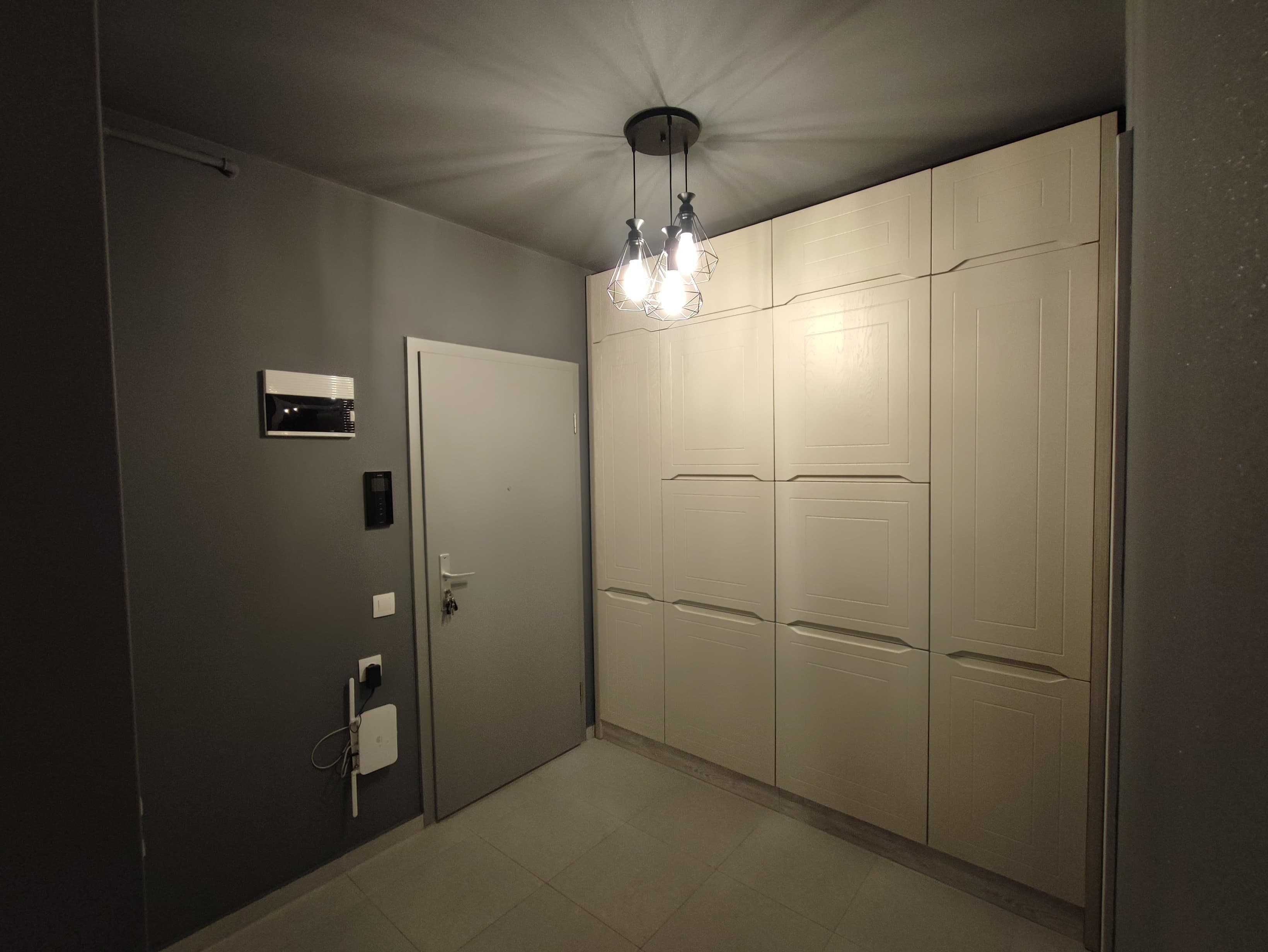 Ap 2 camere - N. Labis 53 - Zona Coresi - cu Parcare, Complet Echipat