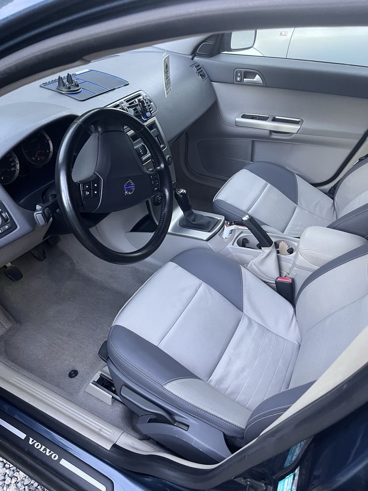 Volvo v50 2.0D 136hp