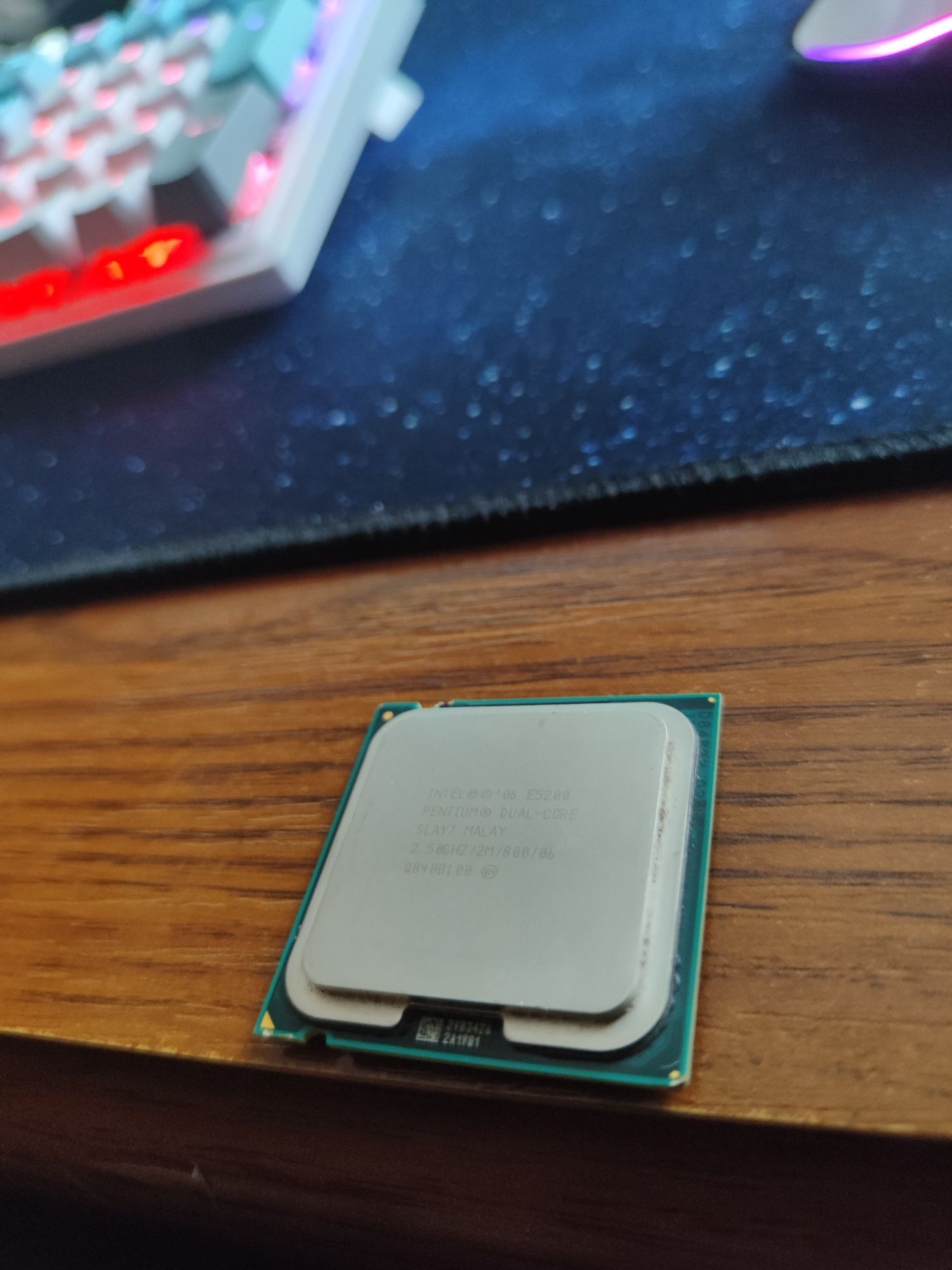 Intel pentium Dual core E5200