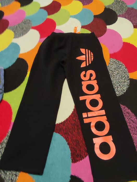 Vând pantaloni bumbac Adidas