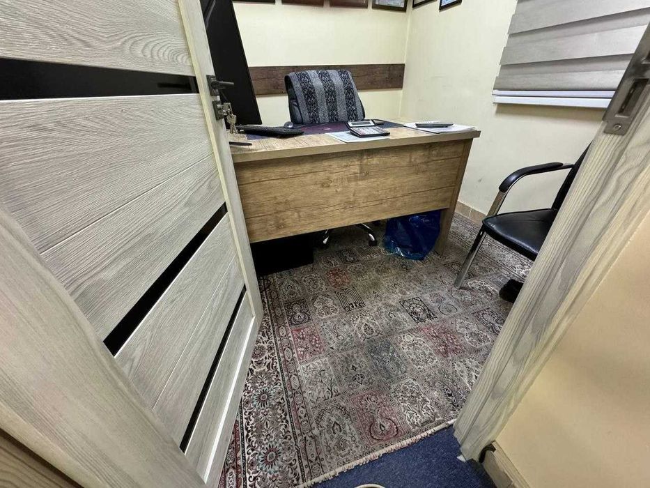 ПРОДАЕТСЯ ОФИС!51 м2,ор.бывшее Американское пос,м-ро Мирзо-Улугбек ССС