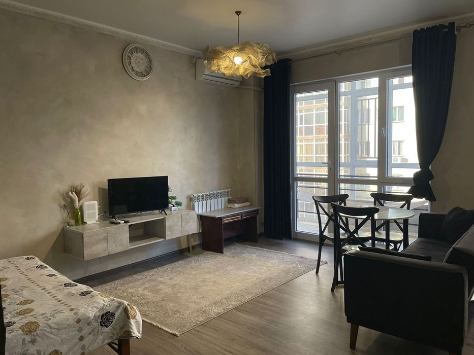 18ый микрорайон 1комн. Посуточно