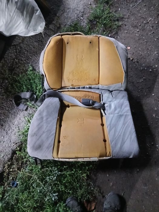 Сиденья митсубиши делика третий ряд