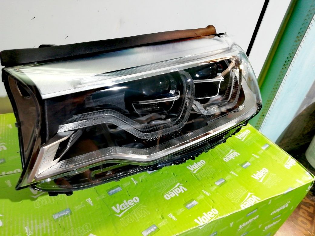 Фар Фарове за БМВ 5 Г30 Г31 Ф90 / BMW 5 G30 G31 M5 F90 Adaptive LED.