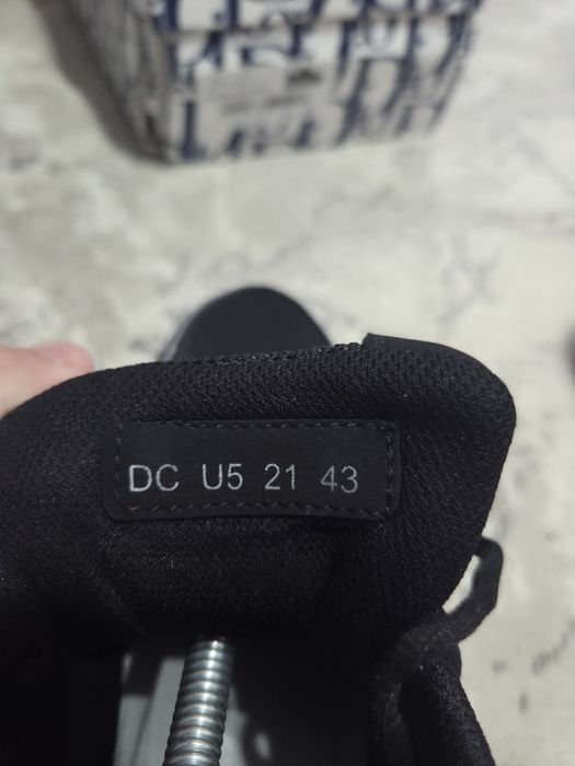 Vand adidași  Dior B30