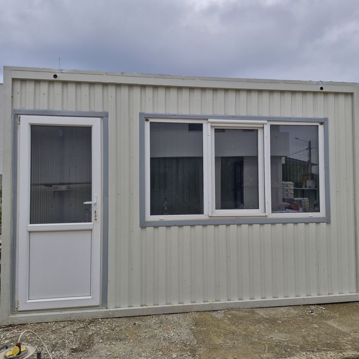 Container de vanzare