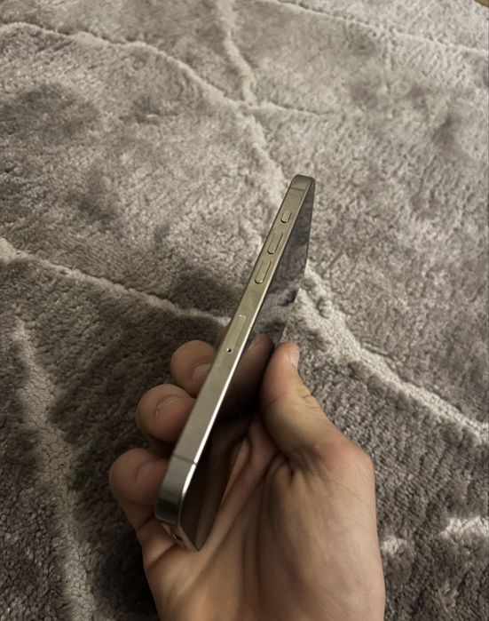 • Vand iPhone 15 Pro 128GB Natural Titanium | Baterie 100% | Neverlock