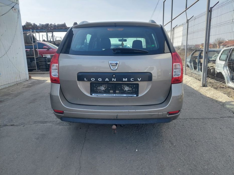 Dezmembram Dacia Logan MCV, an 2014, motor 0.9 tce