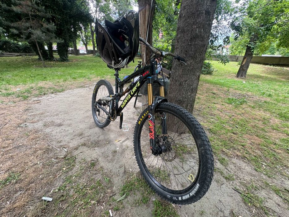 Продавам планински велосипед Santa Cruz