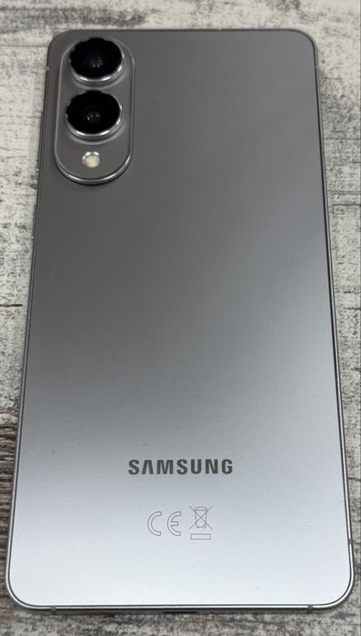 Samsung s25 edge Pret 2900 lei