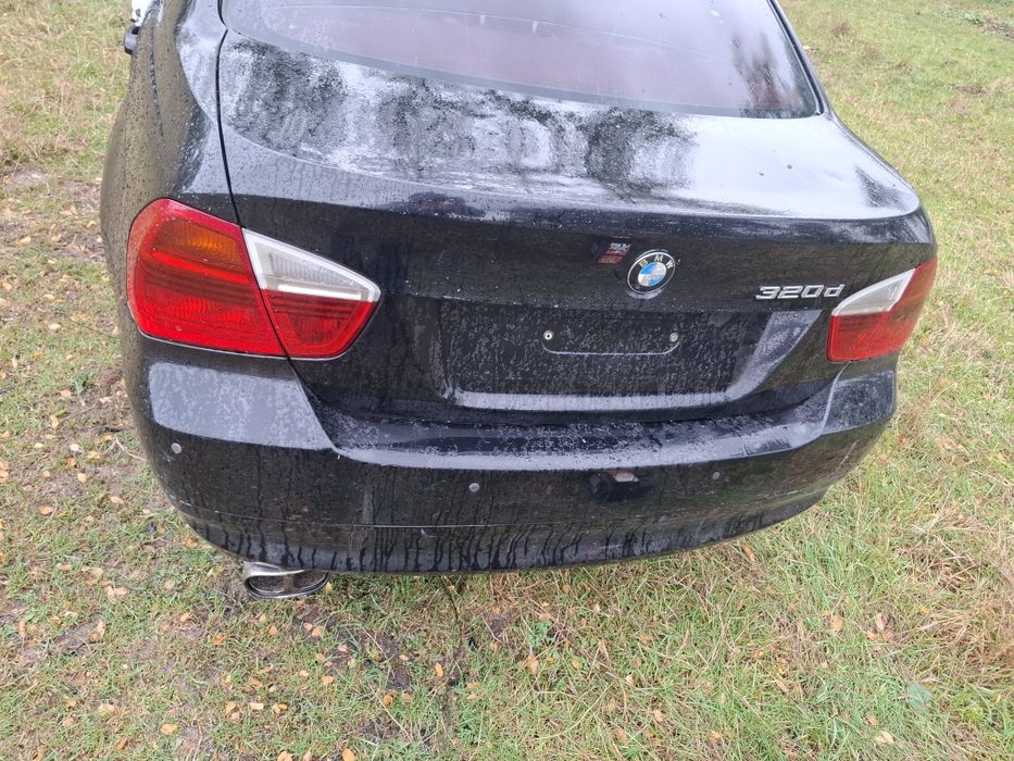 Haion Triple spate BMW E90 E91 în stare impecabila