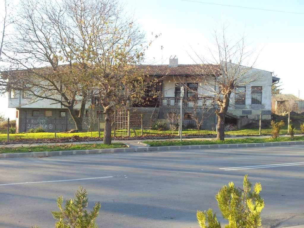 Продава се Къща в с. Аврен, Област Варна - 320 кв.м за 313 €/кв.м - Снимка #1
