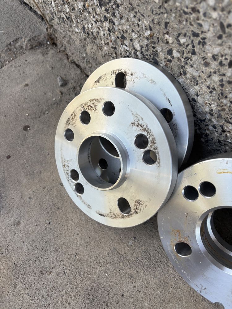 Продавам фланци за джанти 4x100 /Renault/Mazda/Dacia/Audi/Golf/Honda