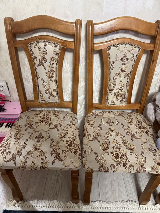 Стол и стулья 12 шт в комплекте