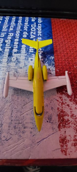 Macheta avion metalica