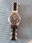 Продавам дамски часовник Swatch