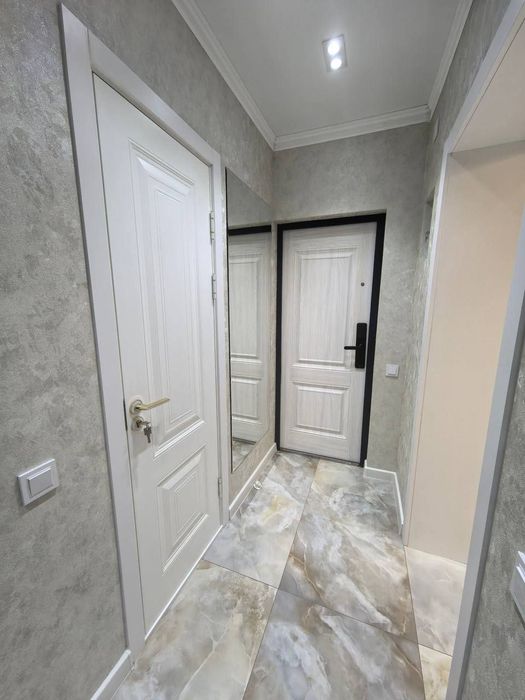 Евро квартира на Юнус Раджабий 1/3/4 общ пл 30м ор-р Анхор