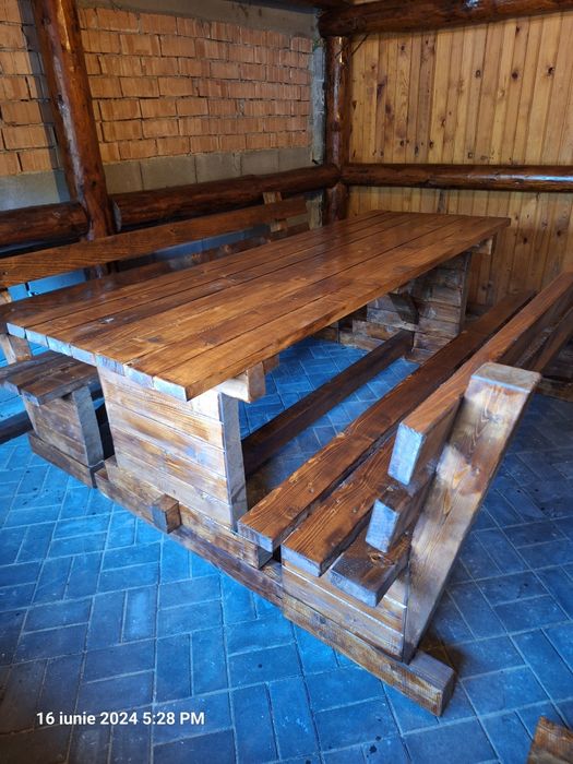 Mese +banci lemn brad