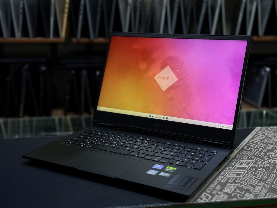 Hp Omen RTX-4060 8GB i9-13900HX 16/1TB
