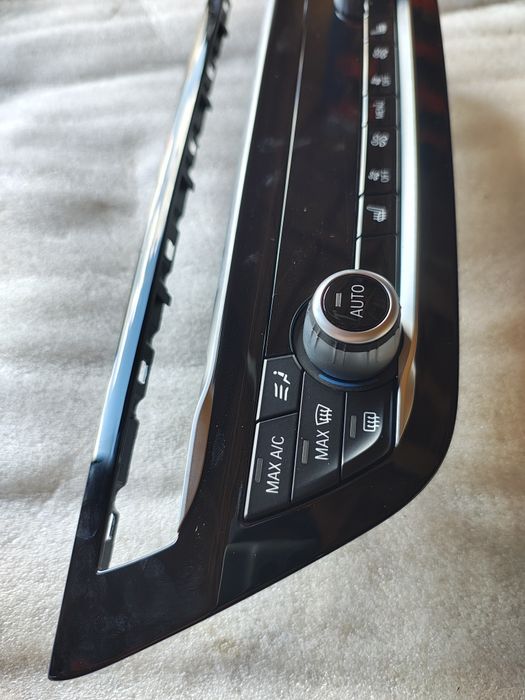 Panou clima  Panou AC Climatronic BMW Seria 5 G30 G31 cod 7947868