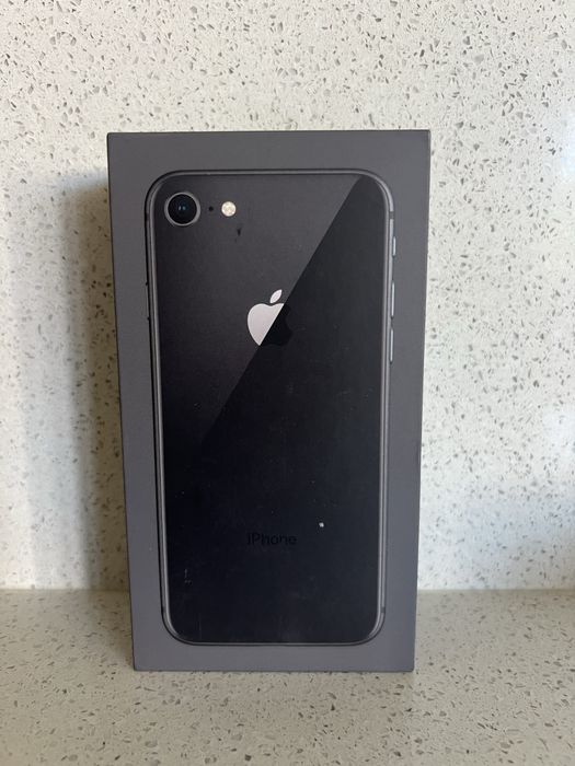 Iphone 8 64 GB  apple