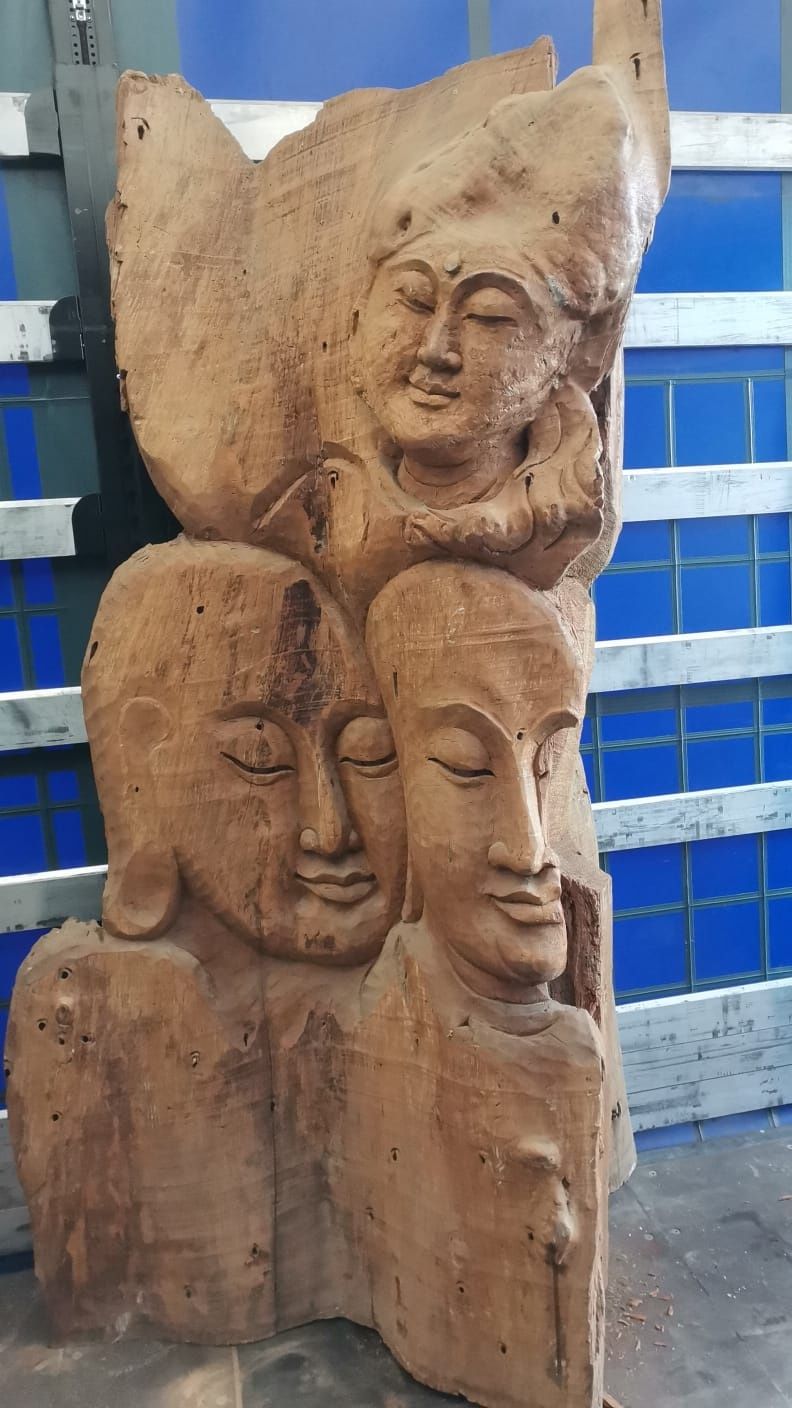 Vand statuie sculptata din lemn 2.5 metri