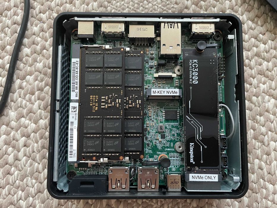 ASUS NUC 14 Pro / Intel Core Ultra 7 155H / 64GB DDR5 / 1TB NVMe