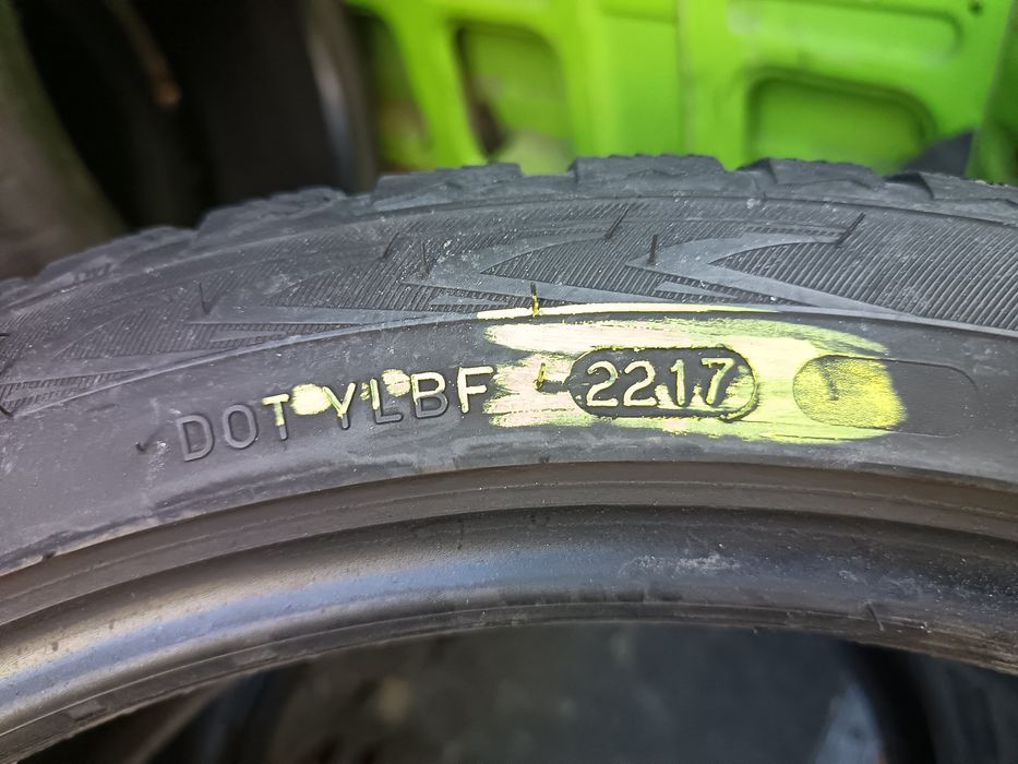 Anvelope MS iarna 225 40 18 nokian 2017 5.5mm