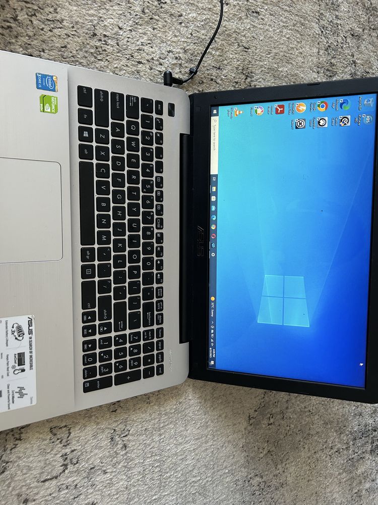 Laptop Asus X555L
