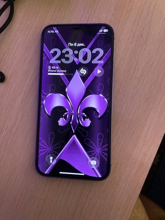 Айфон 12 состояние хорошее, 77%акб ничего не менялось, торг есть